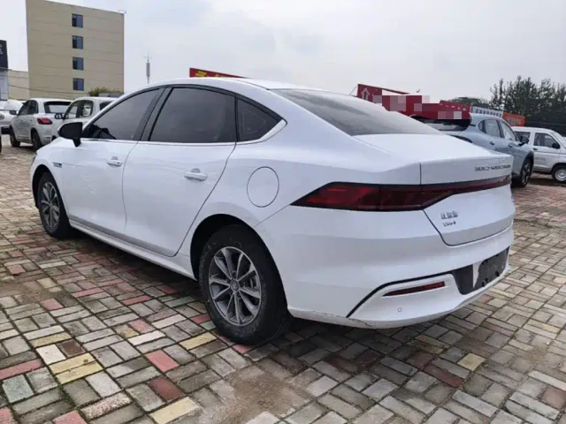BYD Qin PLUS — Фото автомобиля 4