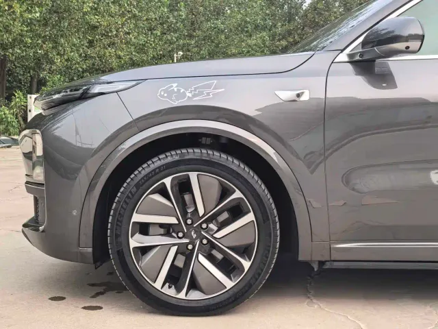 Li Auto Li Xiang L9 2024 Model Ultra — Фото автомобиля 4