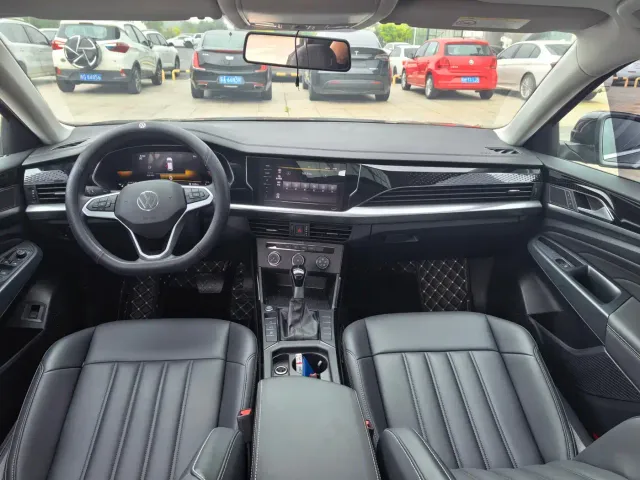 Volkswagen Passat — Фото автомобиля 13
