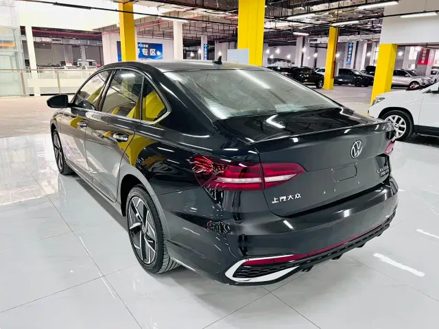 Volkswagen Lavida — Фото автомобиля 4