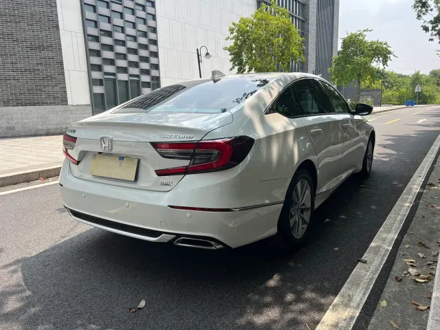 Honda Accord — Фото автомобиля 6