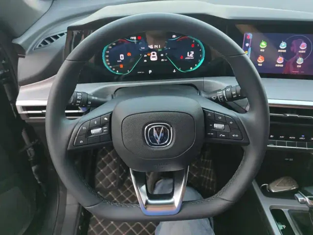 Changan CS35 Plus — Фото автомобиля 15
