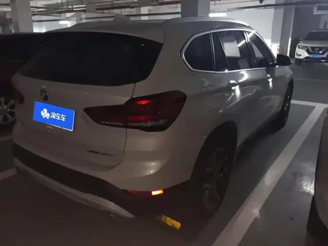 BMW X1 — Фото автомобиля 3