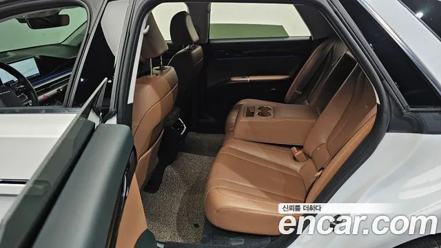 Hyundai Grandeur GN7 — Фото автомобиля 20