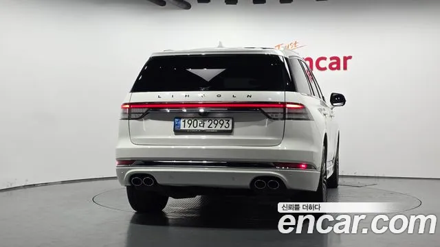 Lincoln Aviator 2nd Gen — Фото автомобиля 4