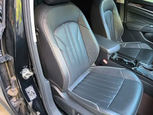 Volkswagen Passat — Фото автомобиля 24