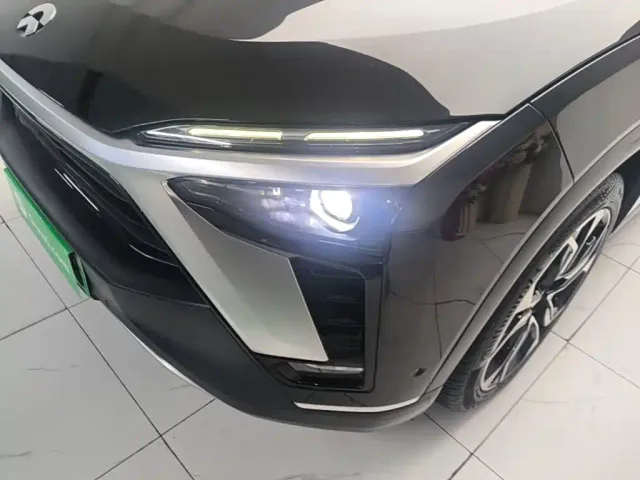 Nio ES8 — Фото автомобиля 23