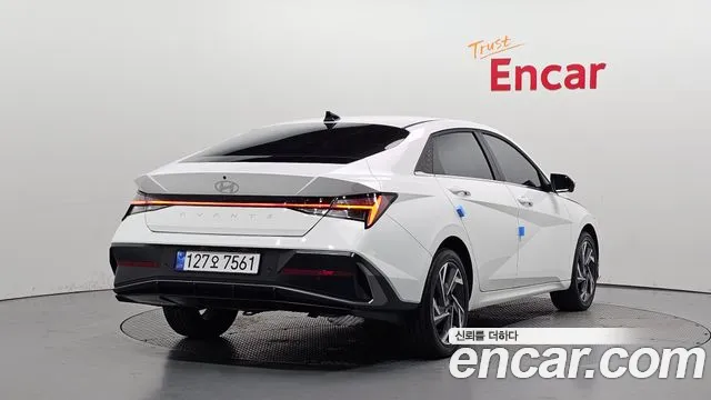 Hyundai Avante CN7 — Фото автомобиля 2