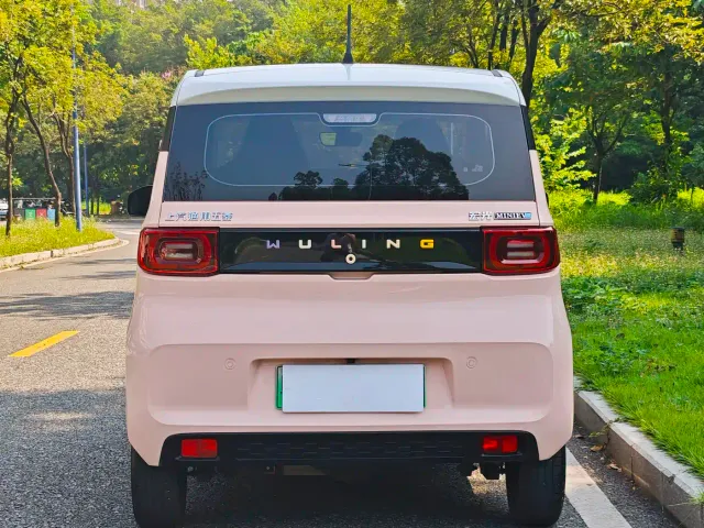 Wuling Hongguang Mini EV — Фото автомобиля 15