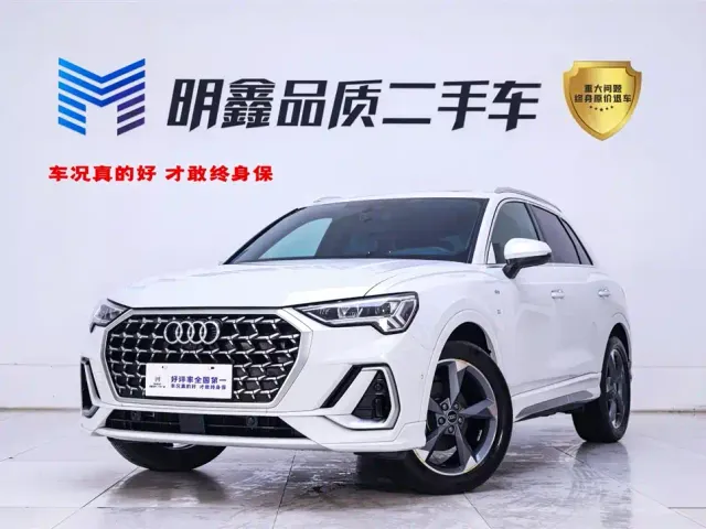 Фотография автомобиля — Audi Q3
