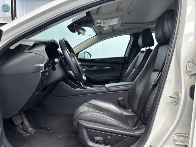 Mazda Axela — Фото автомобиля 4