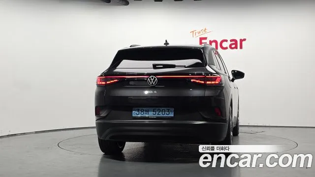 Volkswagen ID.4 — Фото автомобиля 4