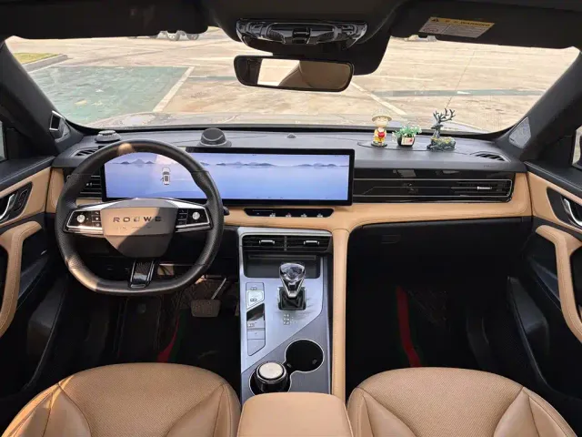 Roewe RX5 — Фото автомобиля 5