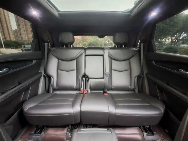 Cadillac XT5 — Фото автомобиля 11
