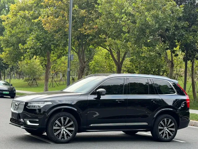 Фотография автомобиля — Volvo XC90
