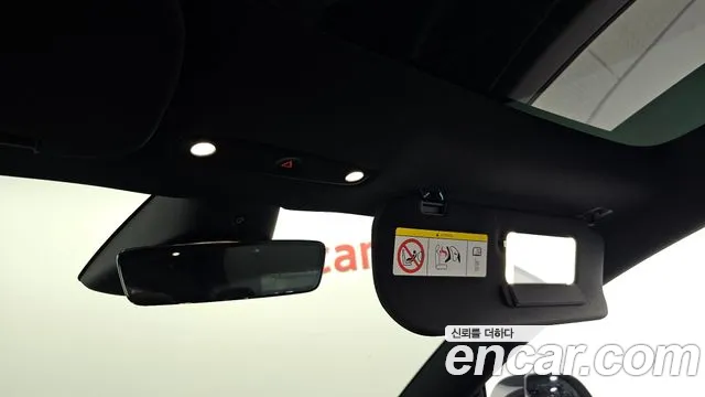 Tesla Model 3 — Фото автомобиля 28