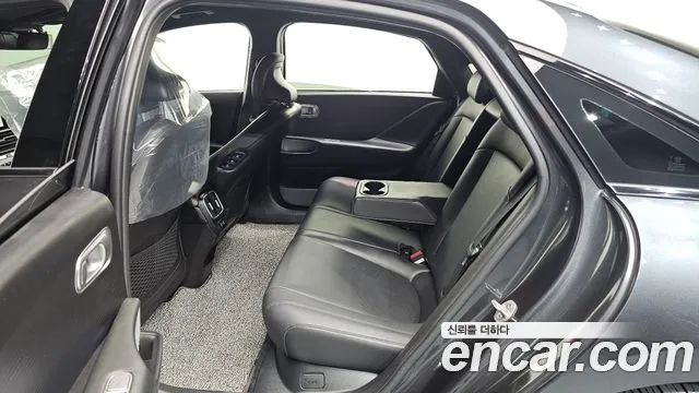Hyundai Ioniq 6 — Фото автомобиля 11