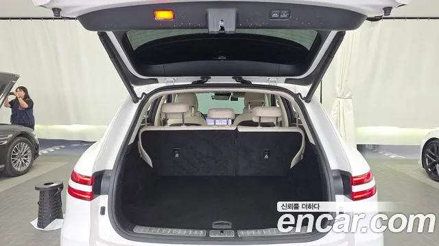 Genesis GV70 — Фото автомобиля 26