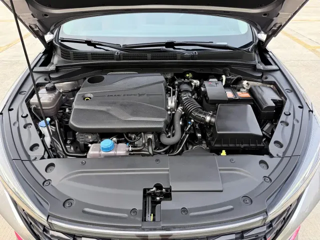 Changan Eado — Фото автомобиля 24