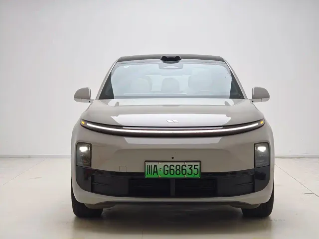 Li Auto L6 — Фото автомобиля 2