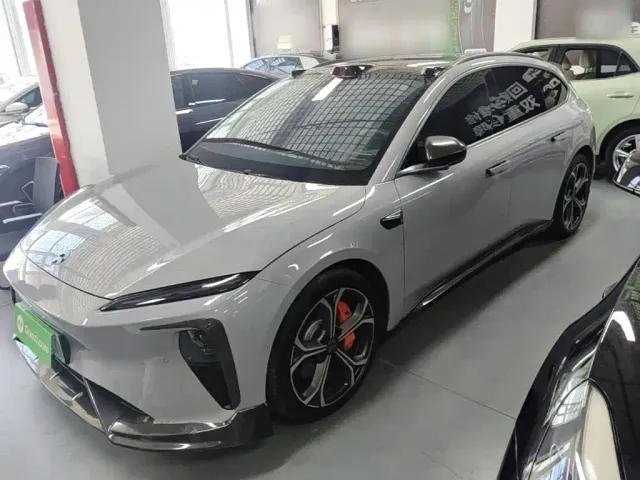 Фотография автомобиля — Nio ET5 Touring