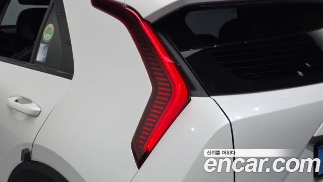 Kia Niro — Фото автомобиля 8