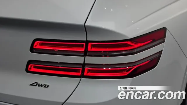 Genesis GV80 — Фото автомобиля 23