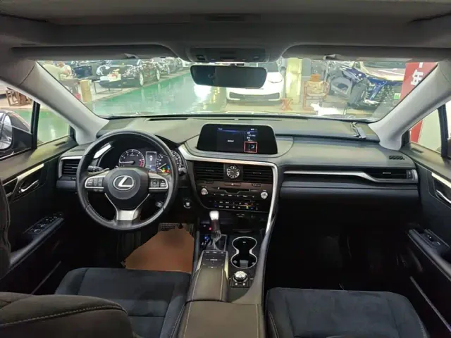 Lexus RX — Фото автомобиля 9