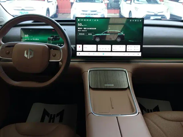 Leapmotor C11 — Фото автомобиля 12