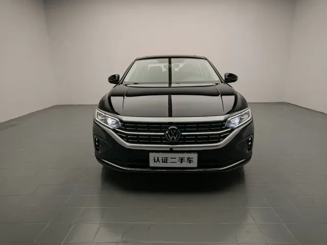 Volkswagen Passat — Фото автомобиля 2