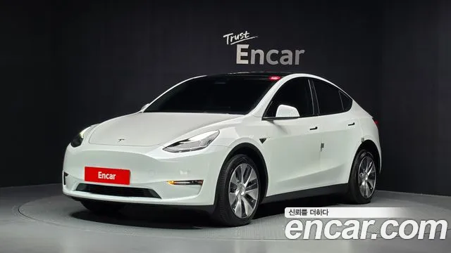 Фотография автомобиля — Tesla Model Y