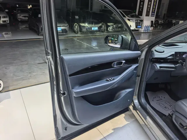 Geely Galaxy E5 — Фото автомобиля 7
