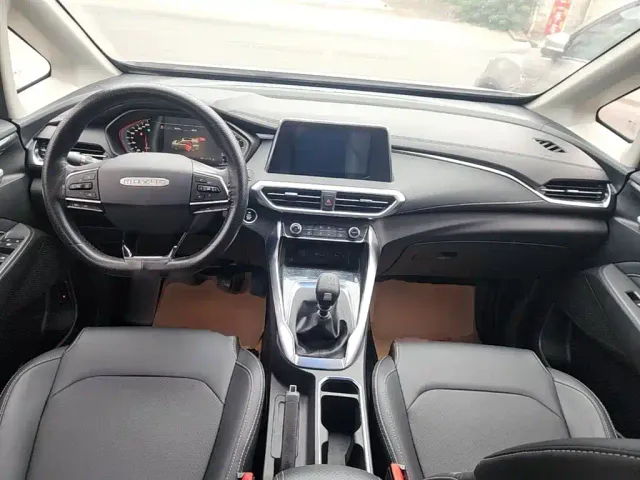 Maxus G50 — Фото автомобиля 9
