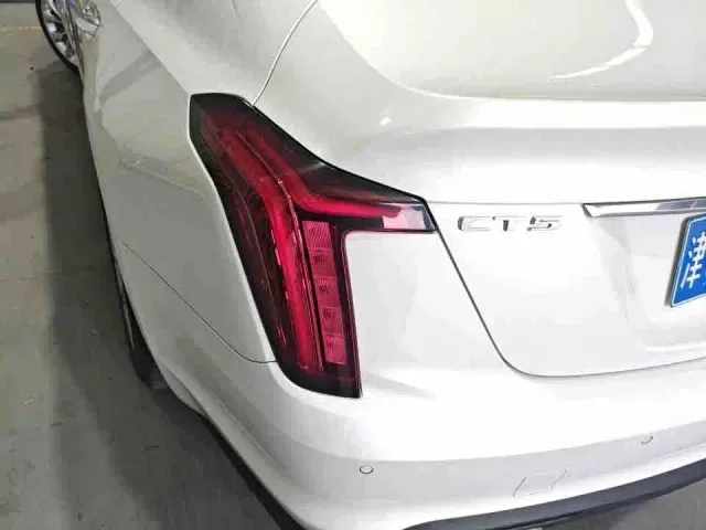 Cadillac CT5 — Фото автомобиля 8