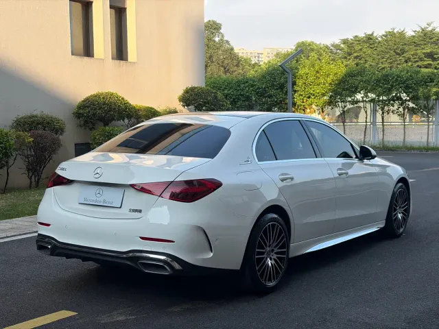 Mercedes-Benz C-Class — Фото автомобиля 4
