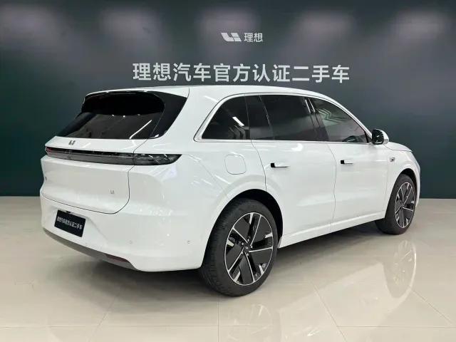 Li Auto L6 — Фото автомобиля 3