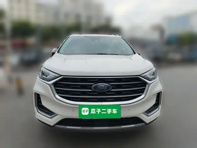Ford Edge — Фото автомобиля 2
