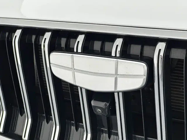 Geely Emgrand — Фото автомобиля 10