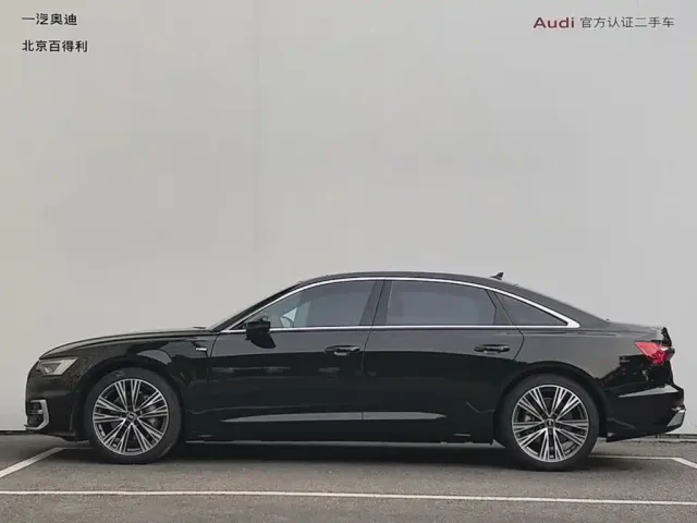 Audi A6L — Фото автомобиля 12