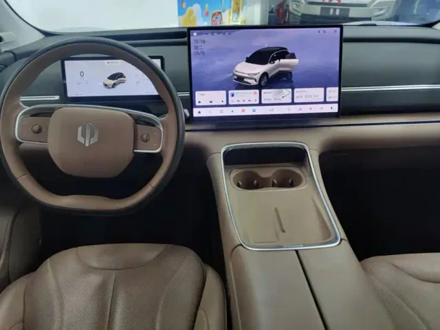 Leapmotor C11 — Фото автомобиля 12