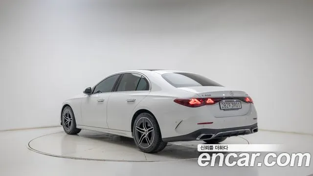 Mercedes-Benz E-Class W214 — Фото автомобиля 2