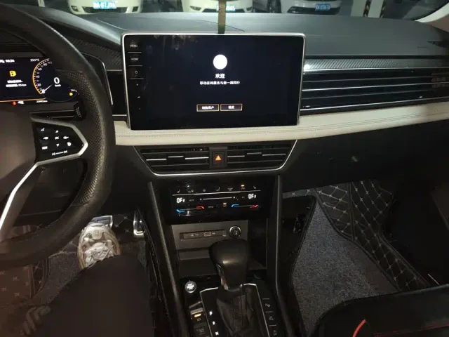 Volkswagen Tiguan L — Фото автомобиля 14