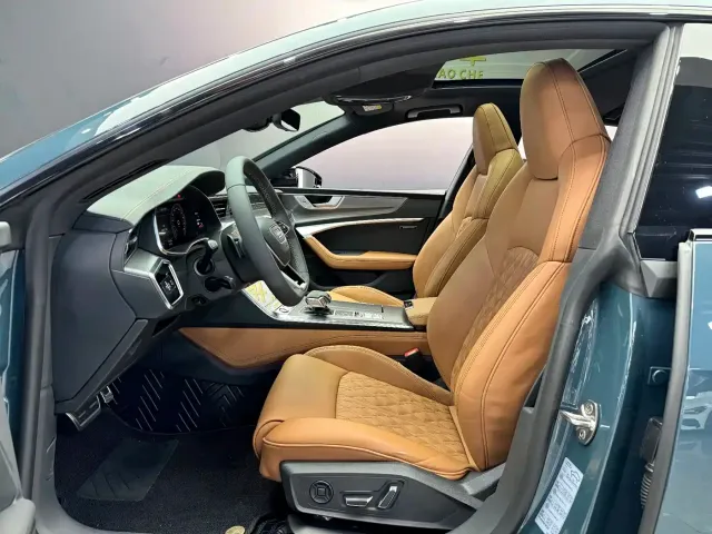 Audi A7L — Фото автомобиля 5