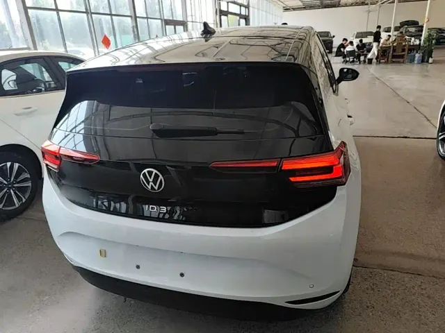 Volkswagen ID.3 — Фото автомобиля 5