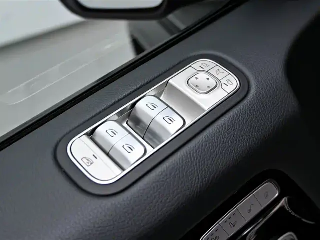Mercedes-Benz G-Class — Фото автомобиля 23