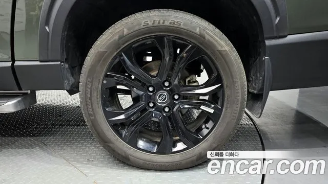 KG_Mobility_Ssangyong Rexton Новый Rexton Sport Khan Дизель 2.2 4WD — Фото автомобиля 21