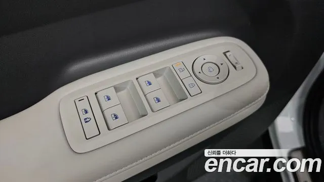 Hyundai Santafe — Фото автомобиля 16