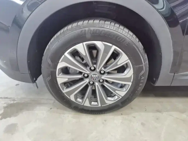 Buick Envision Plus — Фото автомобиля 22
