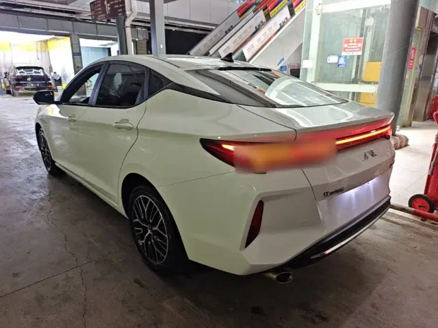 JAC Motors A5 PLUS — Фото автомобиля 4