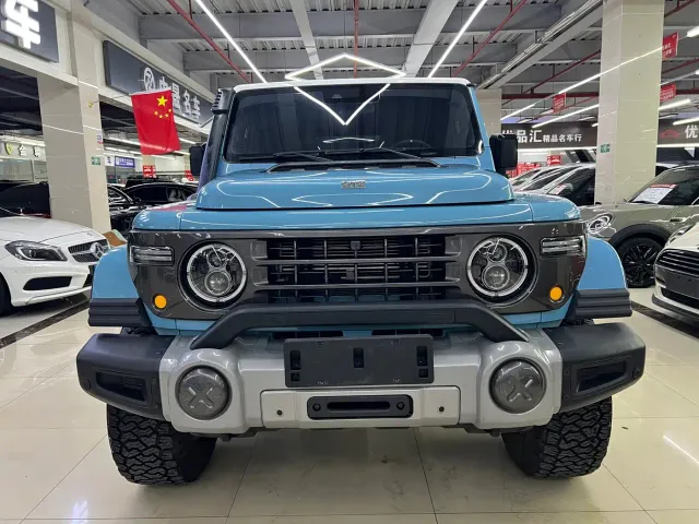 212 T01 — Фото автомобиля 2